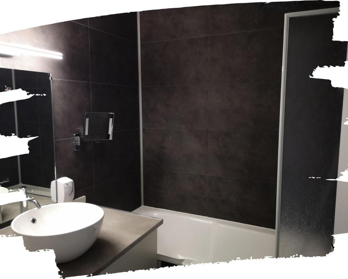 Cerizay Hotel Du Cheval Blanc מראה חיצוני תמונה