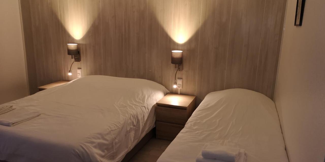 Cerizay Hotel Du Cheval Blanc חדר תמונה